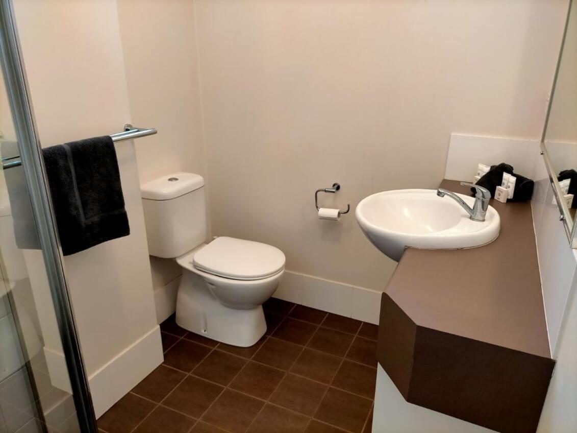 Derby Lodge Self Contained Apartments Exterior photo